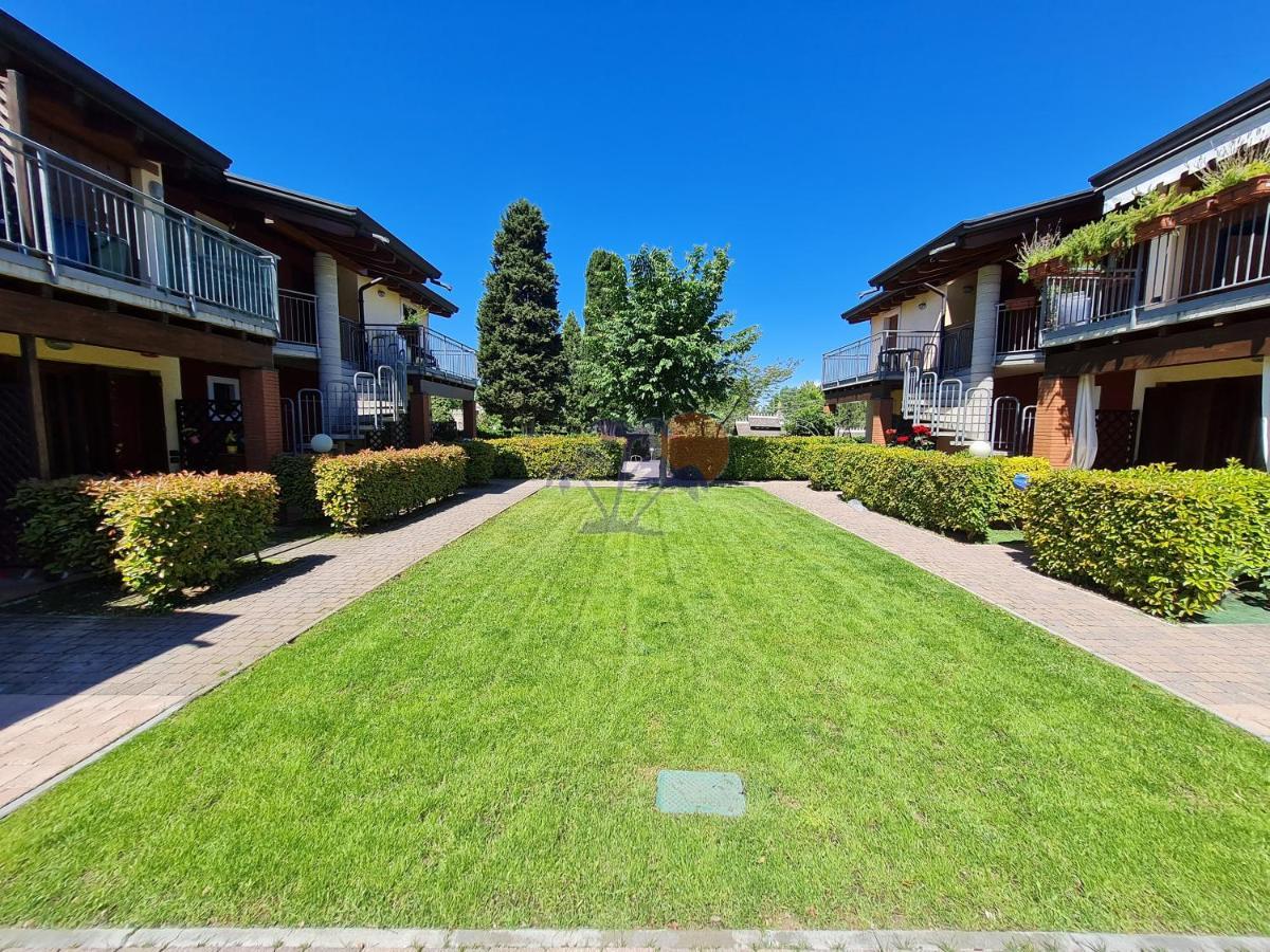 Residenza La Corte Castelnuovo del Garda Exterior photo